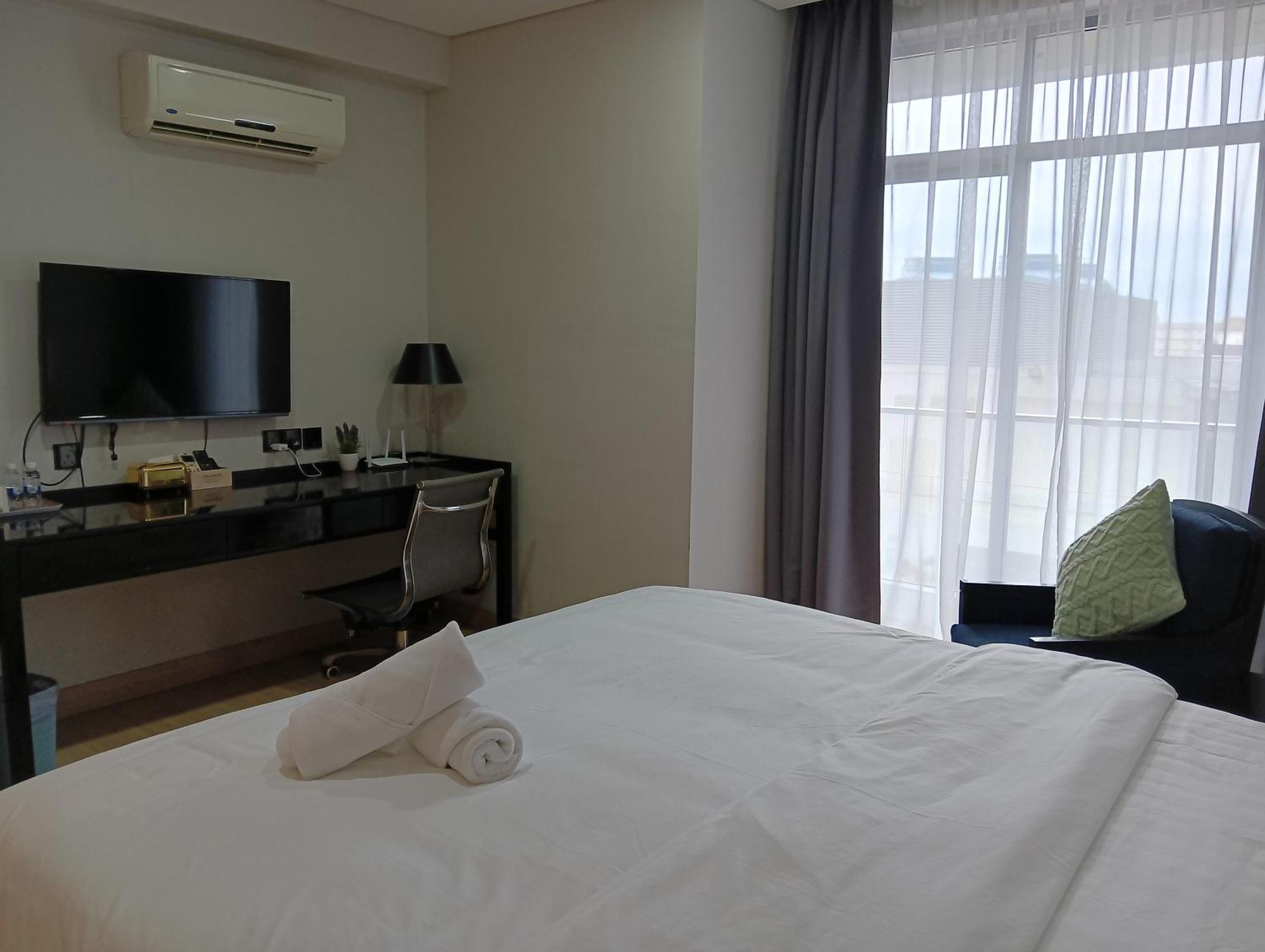 The Straits Suites By Ciconia Malacca Exterior foto