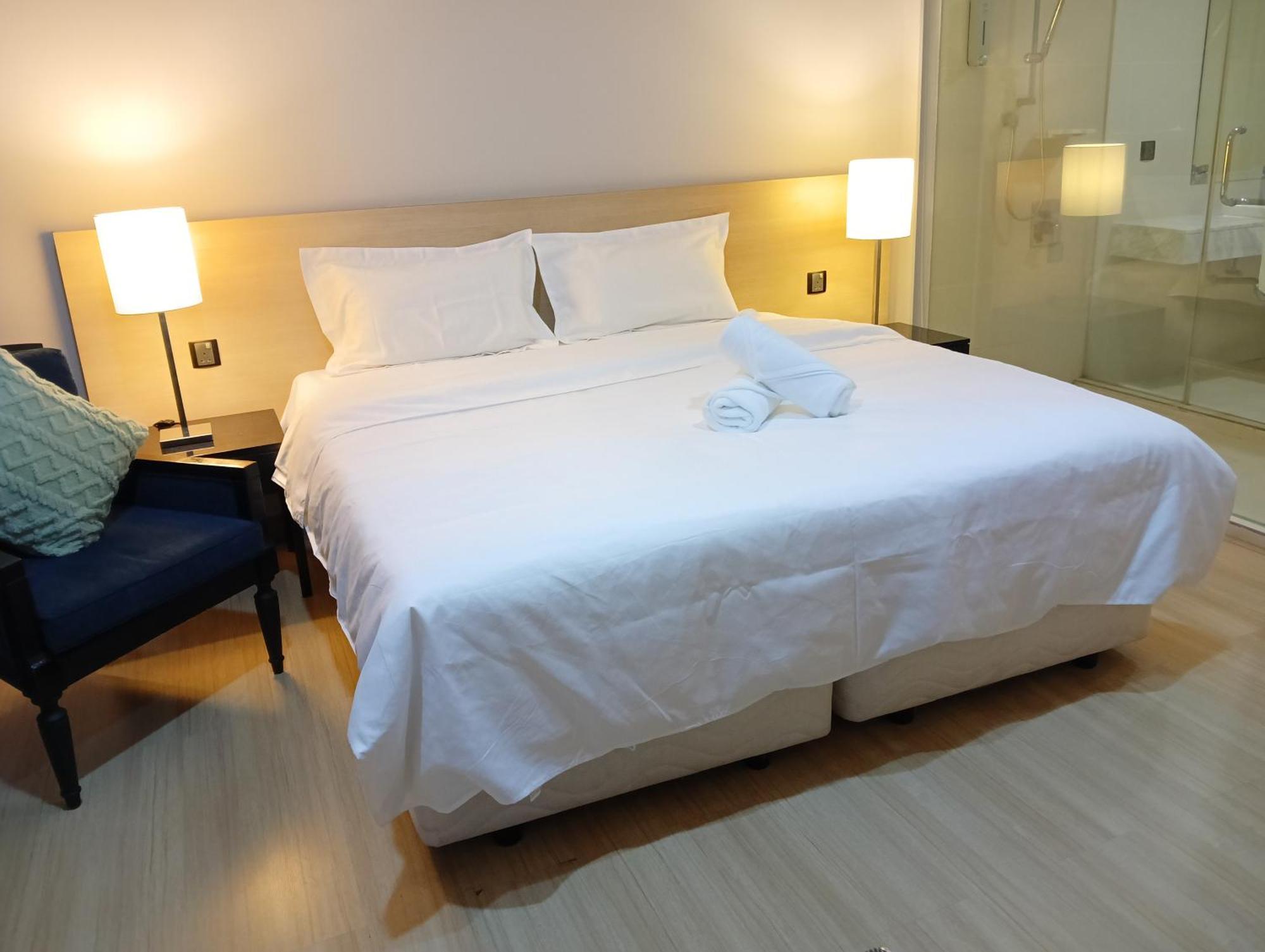 The Straits Suites By Ciconia Malacca Exterior foto